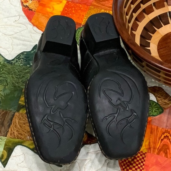 ❣️Born EUC Black shoes - Picture 9 of 11